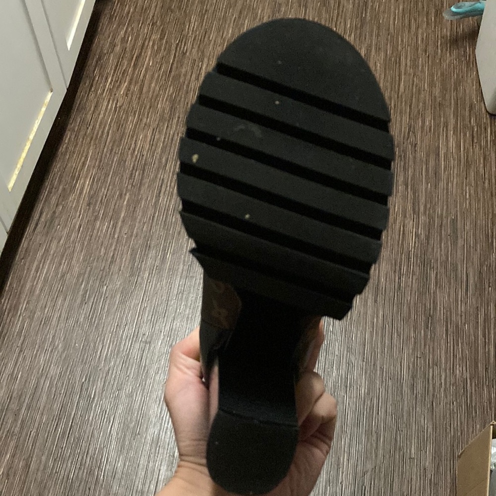 Vintage heavy boots